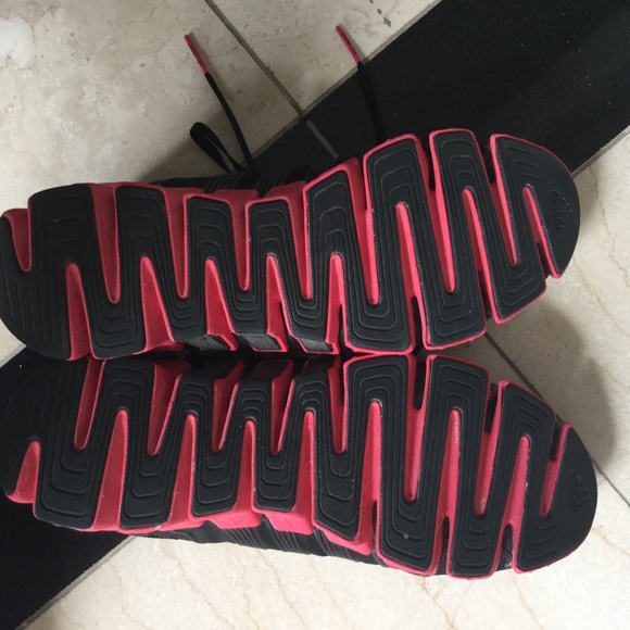 BRAND NEW Women’s Adidas Size 8.5 Running Shoes - Picture 5 of 5